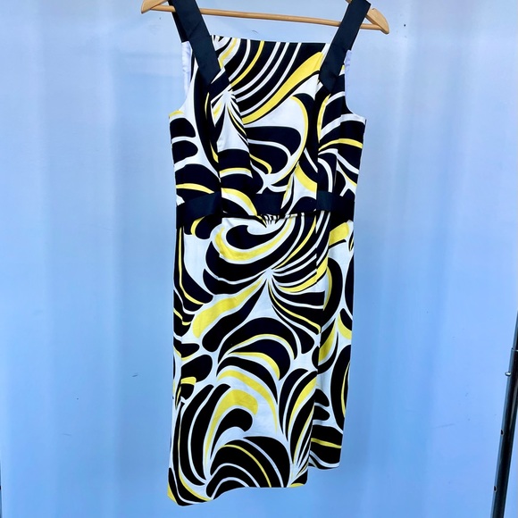 Maggy London Swirl print dress, size 8 $20 - Picture 1 of 11